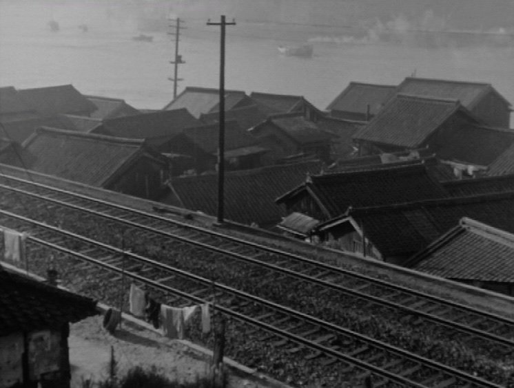After news comes that the ailing mother will die, Ozu unfolds the film’s longest series of pillow shots, an extended, elegiac series that somehow suggests an encroaching darkness…