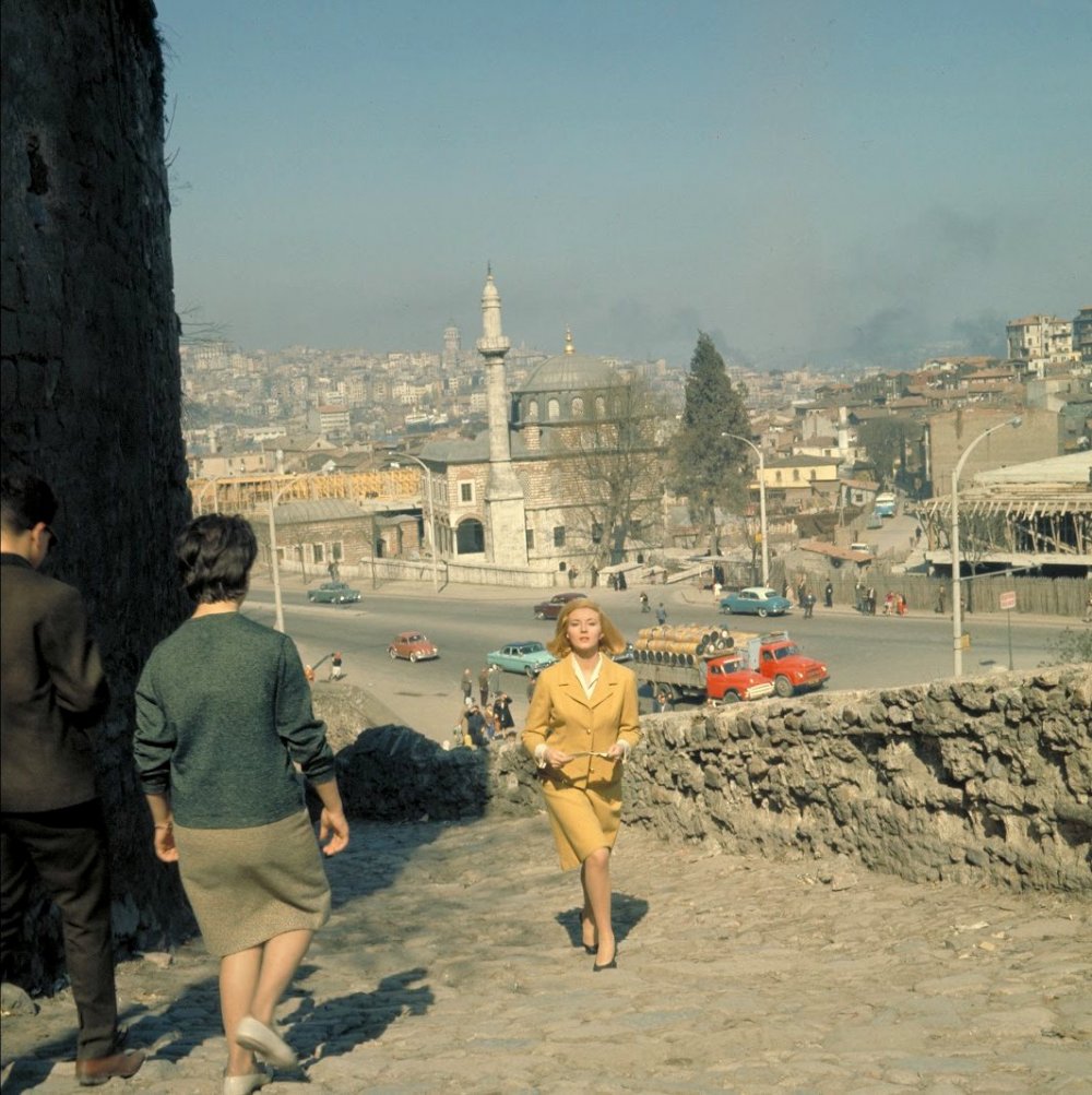 Tatiana Romanova (Daniela Bianchi) traipses Istanbul in From Russia with Love (1963)
